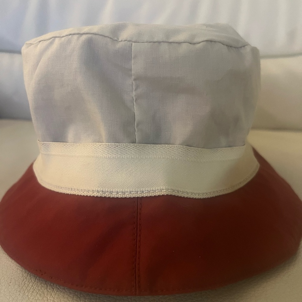 Burberry burgundy bucket hat - Picture 6 of 11